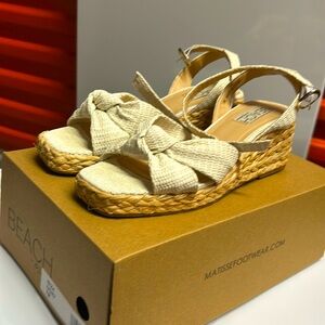 Beach open toe wedges!